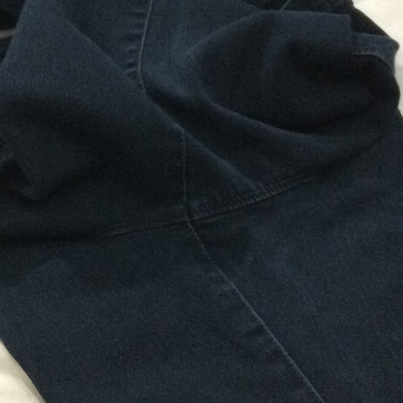 Gloria Vanderbilt Sadie Capri Pants - Picture 6 of 6